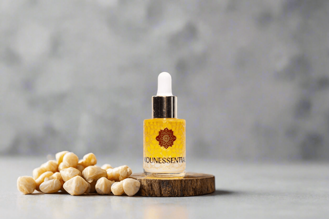 Pure Frankincense Essential Oil - Premium Grade for Aromatherapy & Wellness - MounEssentials